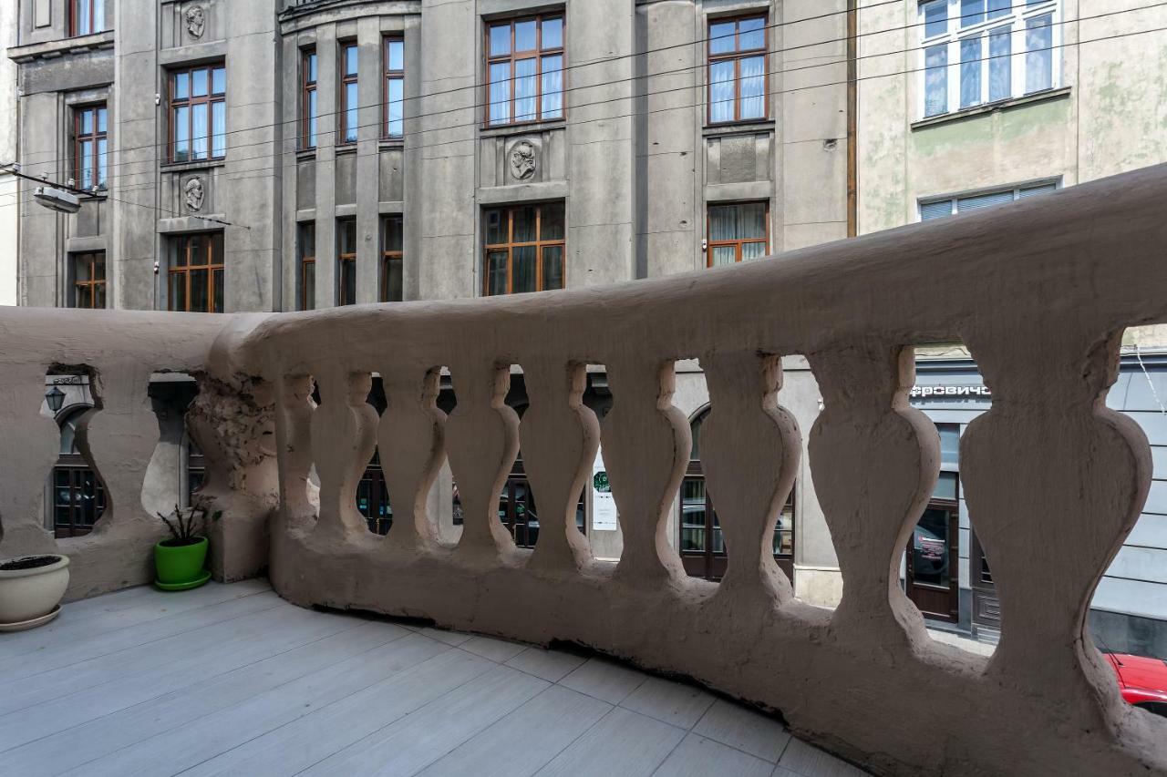 Lux Apartments In The Center Lviv Exterior photo